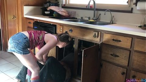 https://www.xxxvideosex.net/lucky-plumber-fucked-by-redwap2-com/