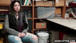 naughtu america com  offering her thick ass