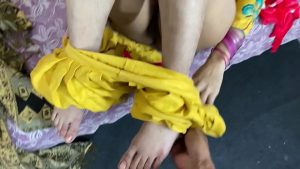 चूत मारते हुए दिखाओ